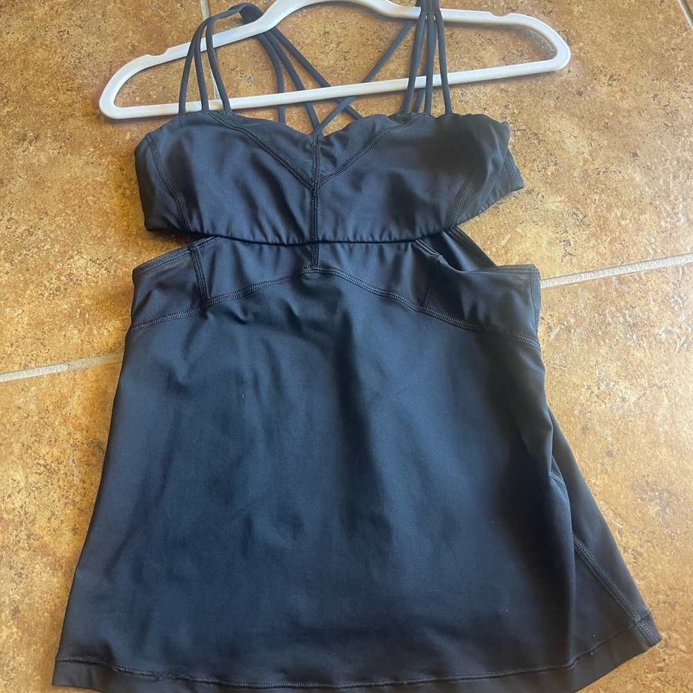 Lululemon black tank